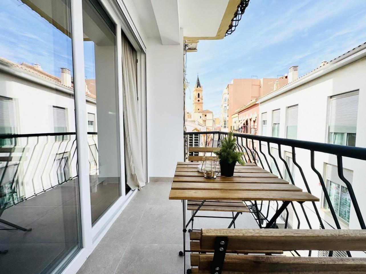 Family Apartment In The Malaga City Center Exterior foto