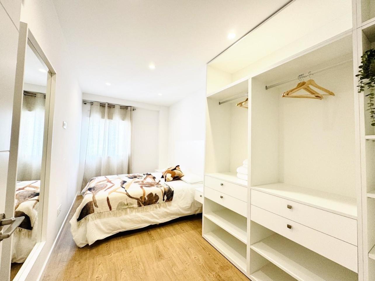 Family Apartment In The Malaga City Center Exterior foto